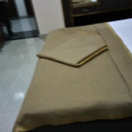 Hotel Barkha Rāipur Esterno foto