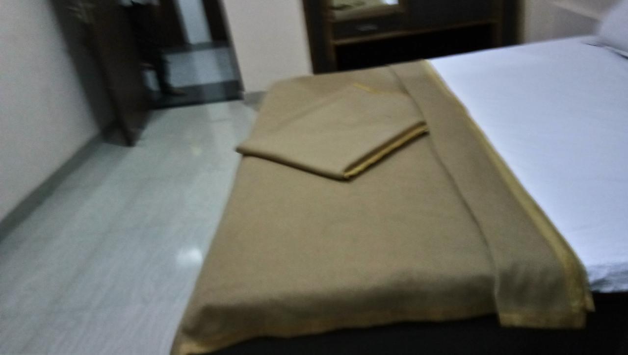 Hotel Barkha Rāipur Esterno foto