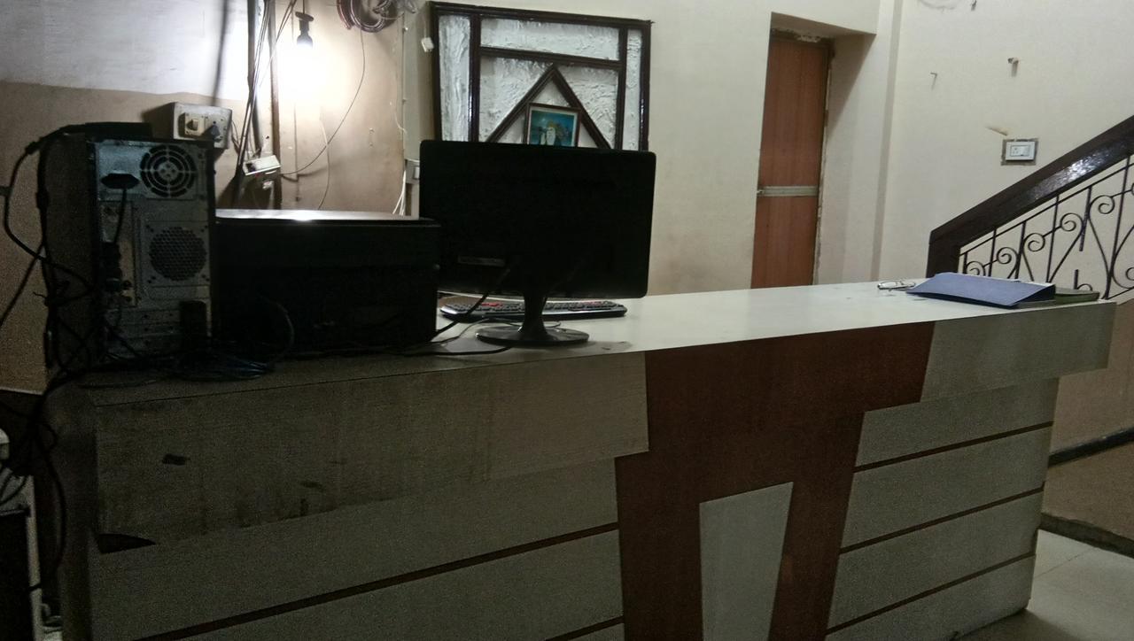 Hotel Barkha Rāipur Esterno foto